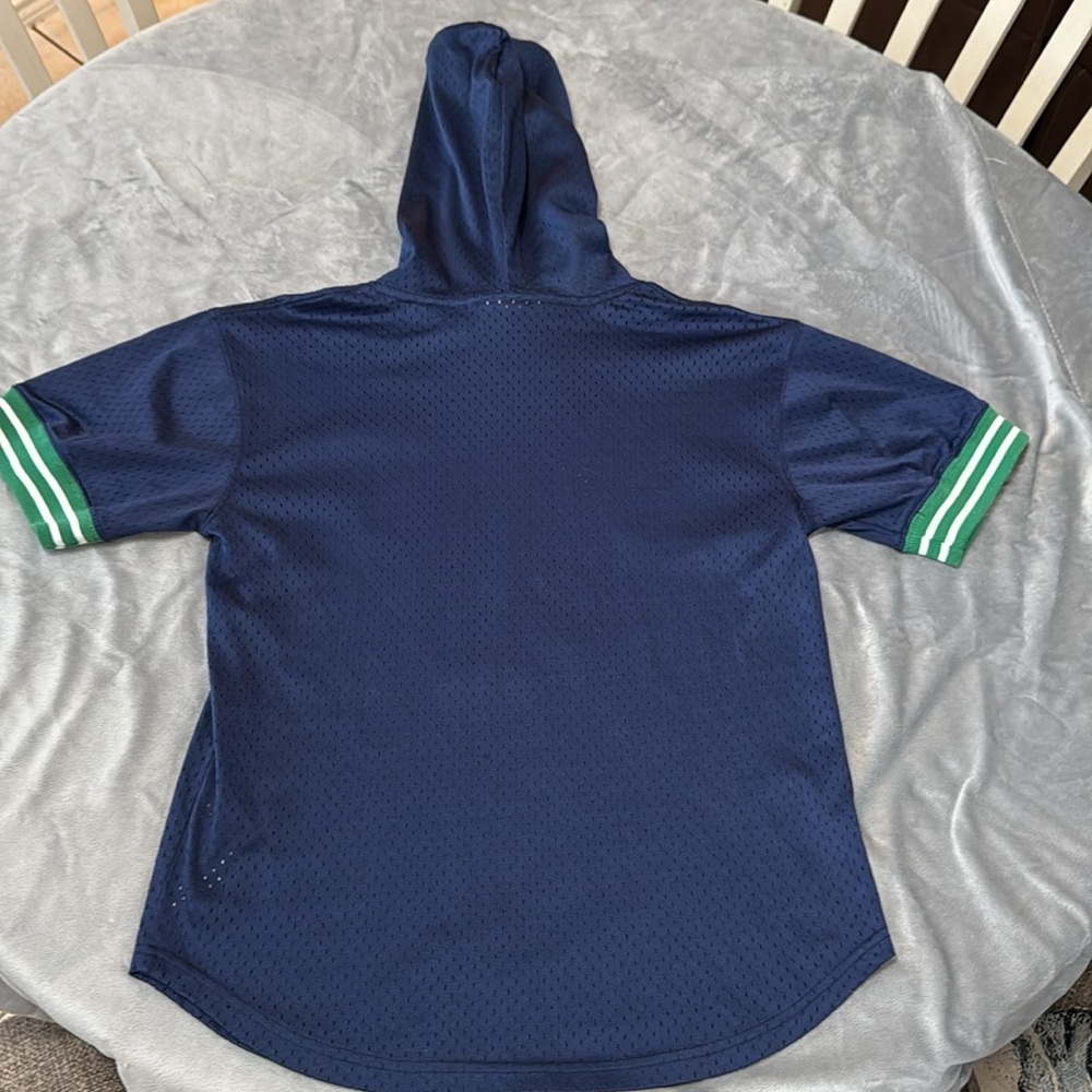 Dallas Mavericks Mitchell & Ness Youth Hardwood Classics Unbeaten Hoodie T-Shirt - Picture 8 of 14